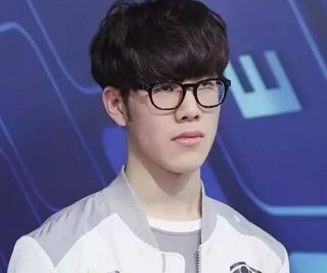 Yummy Yongen打出了三杀，Yuanyue Rambo获得了褒贬不一的评价， Weibo Gaming 横扫 Anyone's Legend