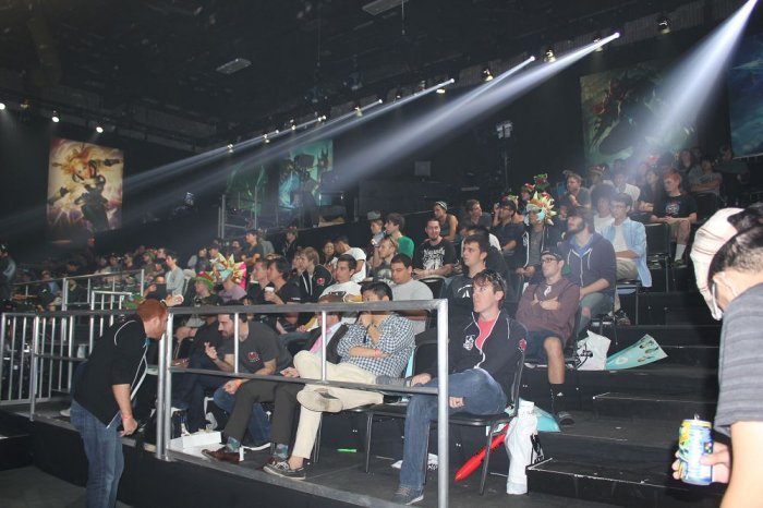 夺冠密码？LPL赛区世界赛场夺冠全靠他